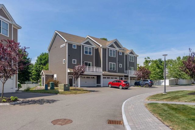 55 Ocean Rd Unit 3, Portsmouth, NH 03801