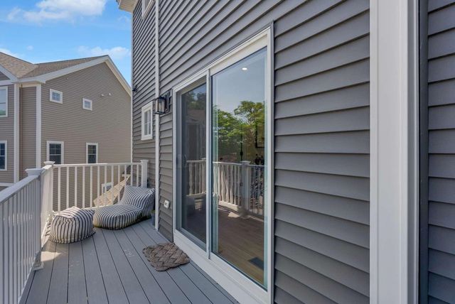 55 Ocean Rd Unit 3, Portsmouth, NH 03801