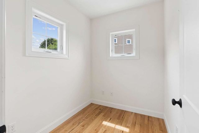 55 Ocean Rd Unit 3, Portsmouth, NH 03801