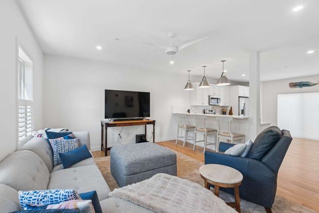 55 Ocean Rd Unit 3, Portsmouth, NH 03801