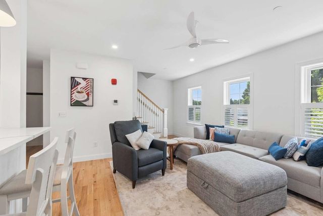 55 Ocean Rd Unit 3, Portsmouth, NH 03801