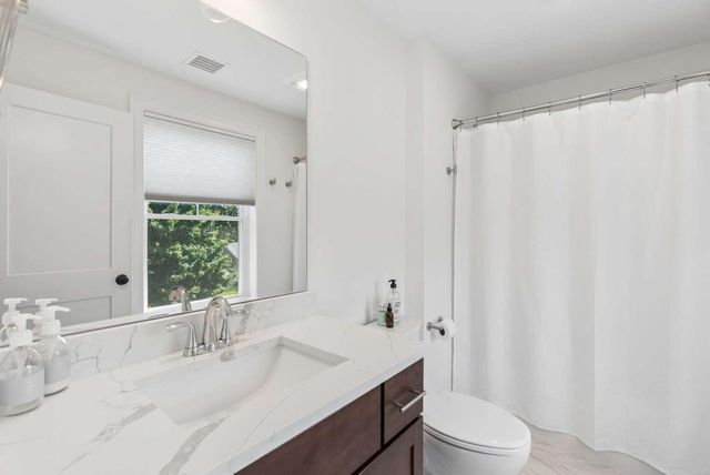 55 Ocean Rd Unit 3, Portsmouth, NH 03801