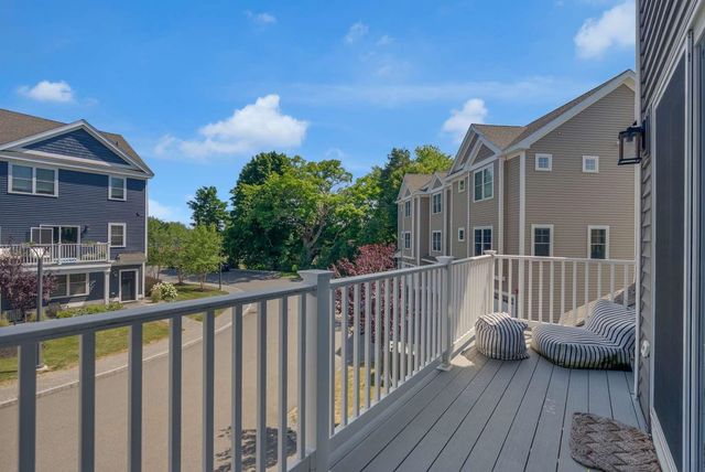 55 Ocean Rd Unit 3, Portsmouth, NH 03801