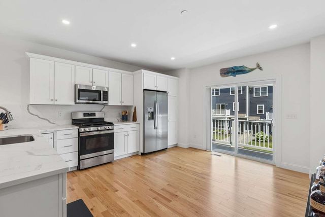 55 Ocean Rd Unit 3, Portsmouth, NH 03801