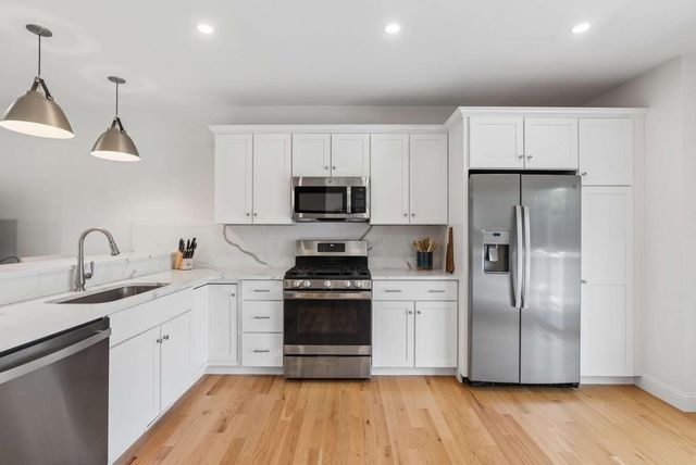 55 Ocean Rd Unit 3, Portsmouth, NH 03801