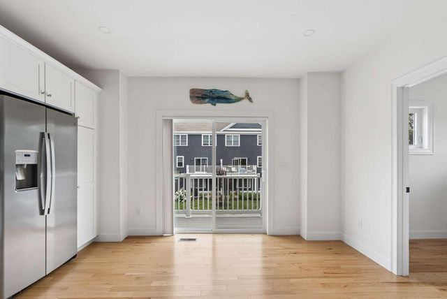 55 Ocean Rd Unit 3, Portsmouth, NH 03801
