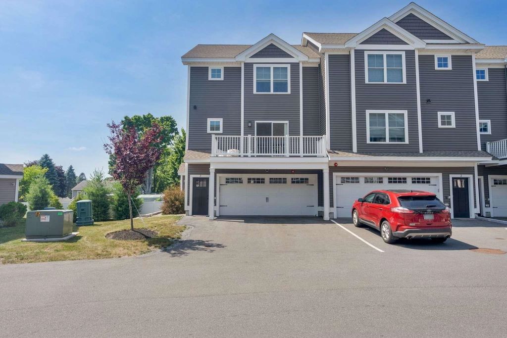 55 Ocean Rd Unit 3, Portsmouth, NH 03801