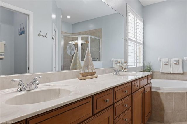 13818 Farnese DR, Estero, FL 33928