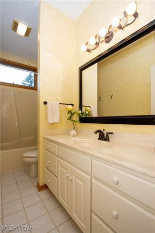 734 Danberry Drive, Wooster, OH 44691