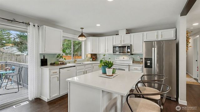 24912 168th Place SE, Covington, WA 98042