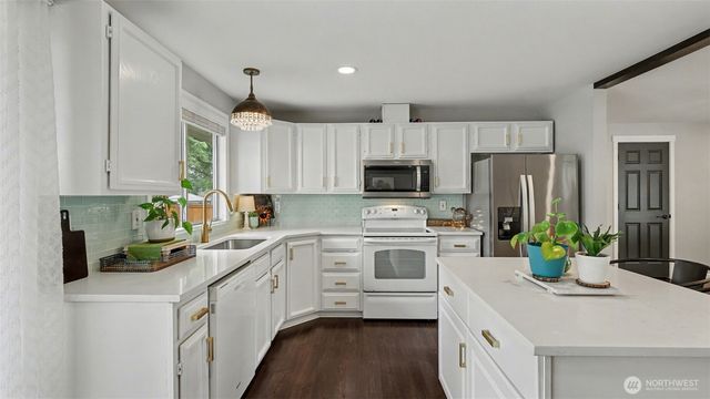 24912 168th Place SE, Covington, WA 98042