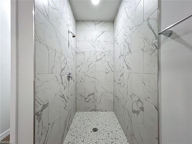 912 Anthony ST E, Lehigh Acres, FL 33974