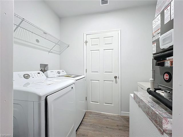 912 Anthony ST E, Lehigh Acres, FL 33974