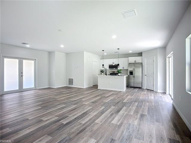 912 Anthony ST E, Lehigh Acres, FL 33974