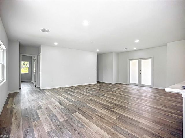 912 Anthony ST E, Lehigh Acres, FL 33974