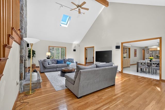 29 Page Rd, Weston, MA 02493
