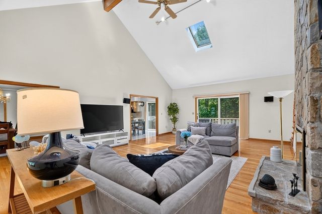 29 Page Rd, Weston, MA 02493