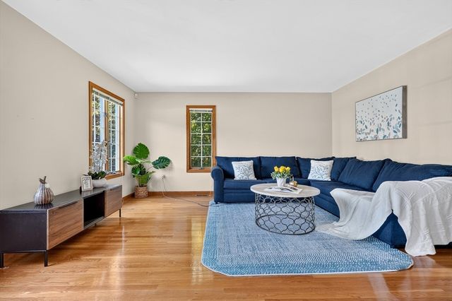 29 Page Rd, Weston, MA 02493