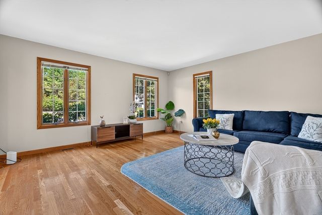 29 Page Rd, Weston, MA 02493