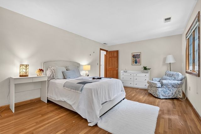 29 Page Rd, Weston, MA 02493