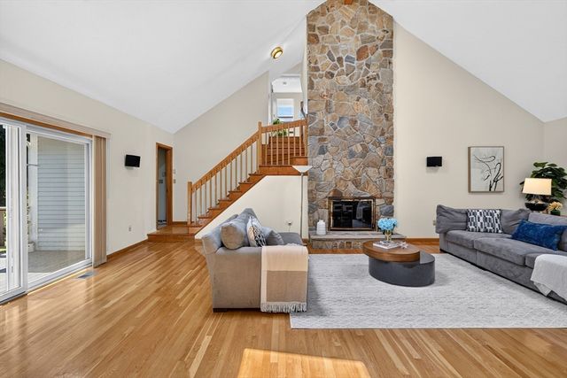 29 Page Rd, Weston, MA 02493