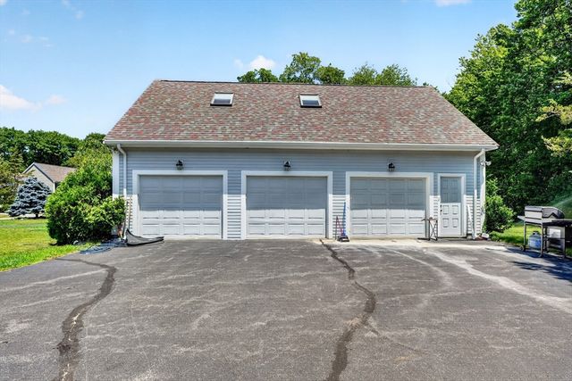 29 Page Rd, Weston, MA 02493