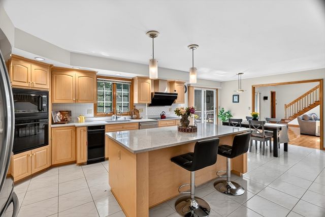 29 Page Rd, Weston, MA 02493