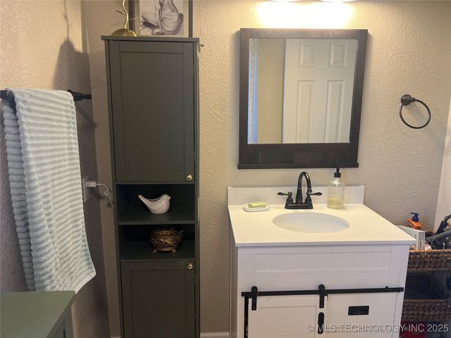 3250 Bristow Point Road, Mcalester, OK 74501