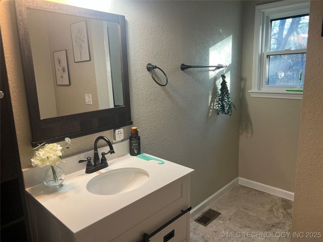 3250 Bristow Point Road, Mcalester, OK 74501