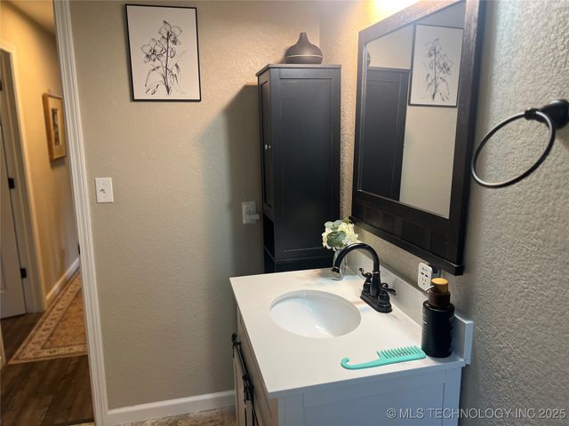 3250 Bristow Point Road, Mcalester, OK 74501