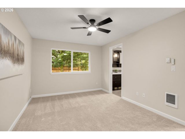 8332 Sw DAVIES Ct, Portland, OR 97223