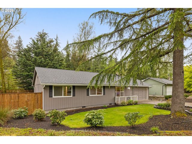 8332 Sw DAVIES Ct, Portland, OR 97223