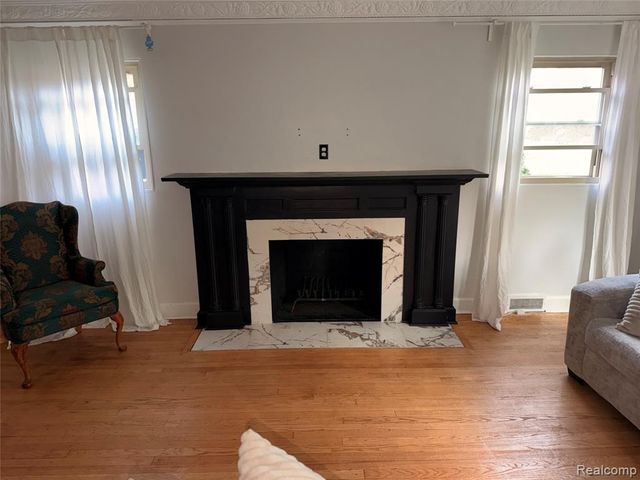 3914 Balfour Road, Detroit, MI 48224