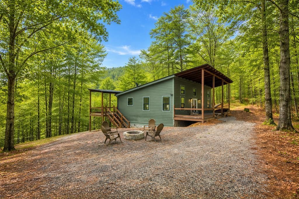 642 Crabapple, Blue Ridge, GA 30513