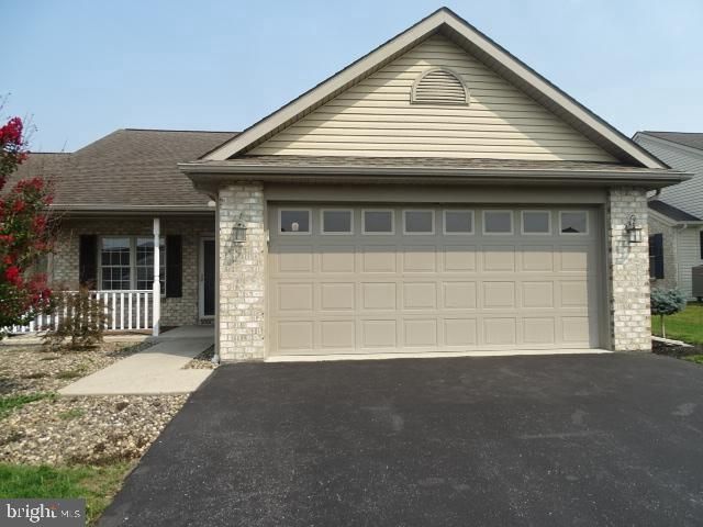 170 LANTERN LANE, Chambersburg, PA 17201
