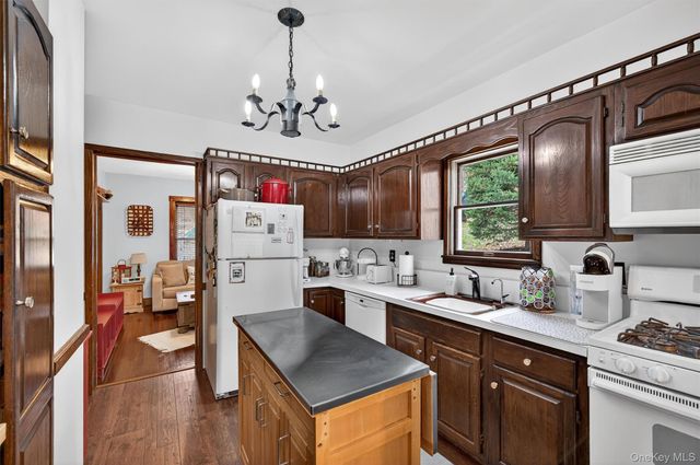 23 Stone Ridge Road, Tuxedo Park, NY 10987