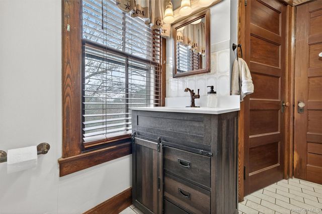 23 Stone Ridge Road, Tuxedo Park, NY 10987