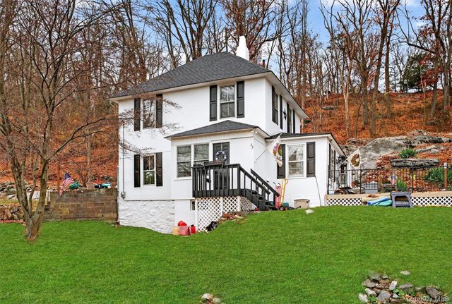 23 Stone Ridge Road, Tuxedo Park, NY 10987