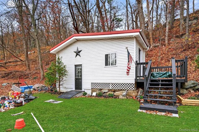 23 Stone Ridge Road, Tuxedo Park, NY 10987