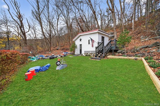 23 Stone Ridge Road, Tuxedo Park, NY 10987