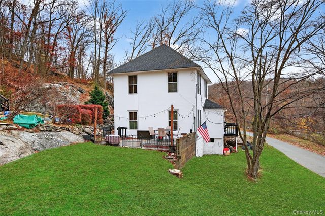 23 Stone Ridge Road, Tuxedo Park, NY 10987