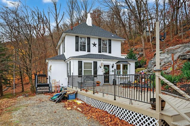 23 Stone Ridge Road, Tuxedo Park, NY 10987