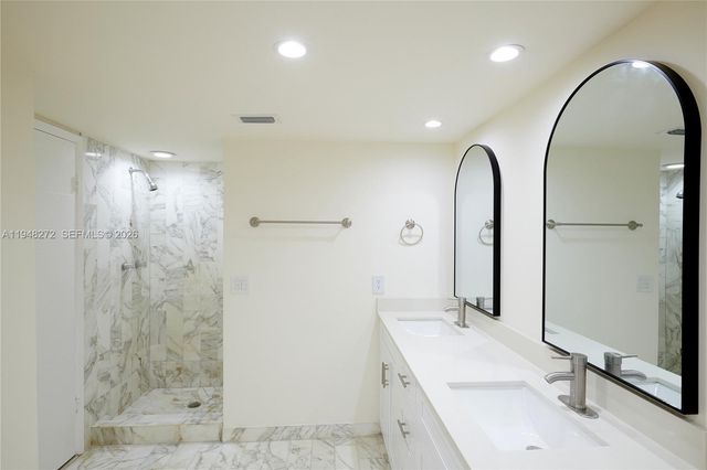 5845 Collins Ave 304, Miami Beach, FL 33140