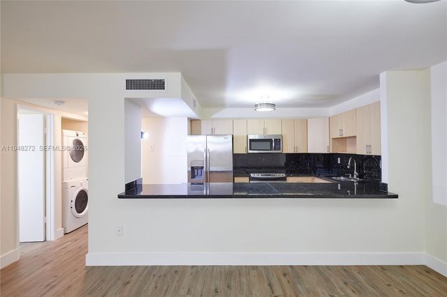 5845 Collins Ave 304, Miami Beach, FL 33140