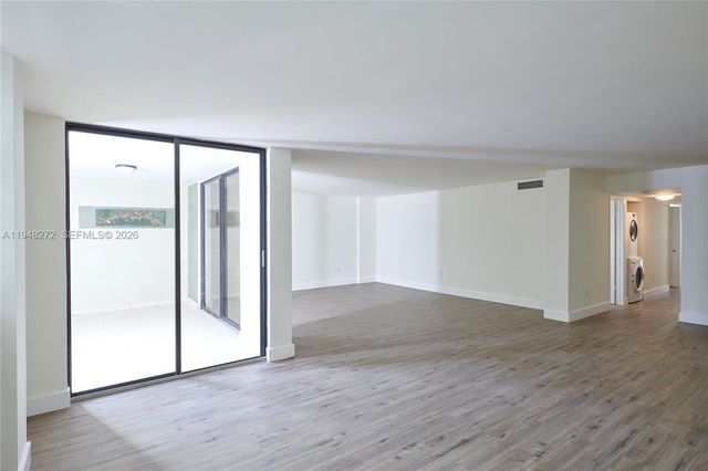 5845 Collins Ave 304, Miami Beach, FL 33140