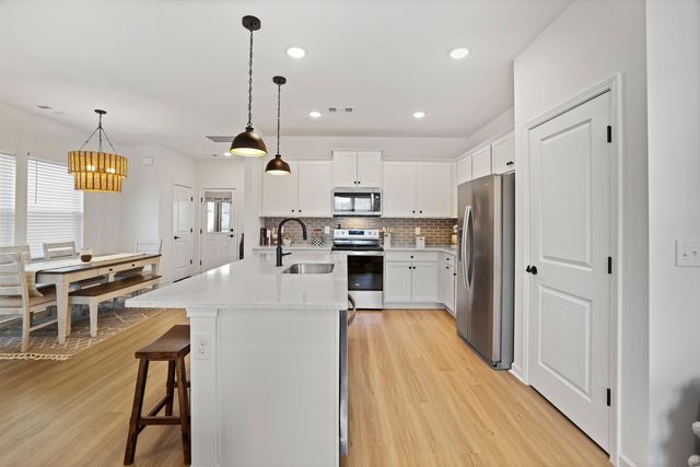 213 Oasis Dr, La Vergne, TN 37086