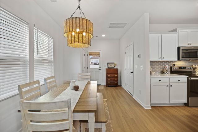 213 Oasis Dr, La Vergne, TN 37086