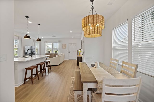 213 Oasis Dr, La Vergne, TN 37086