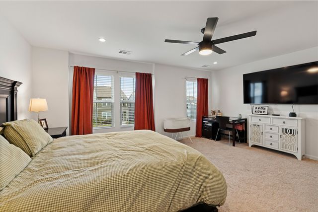 213 Oasis Dr, La Vergne, TN 37086