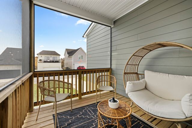 213 Oasis Dr, La Vergne, TN 37086